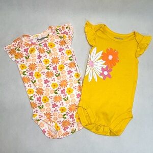 Bundle of 2 Bundles baby short sleeve bodysuits 12-18 M NEW